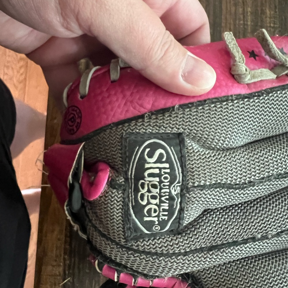 Louisville Slugger Pink and Gray Baseball Glove